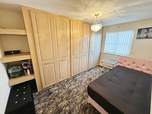 Bedroom- click for photo gallery